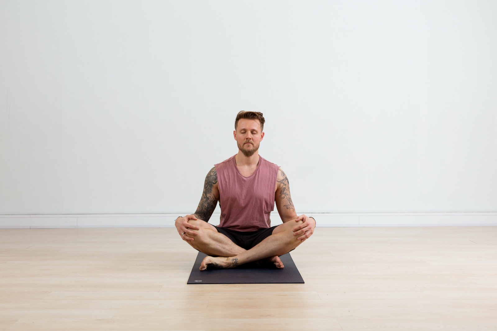 Hvorfor noen yogaøkter bare flyter — og hva som skaper den følelsen